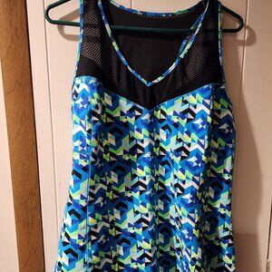 LIVI Active Mesh Geometric Tank Top – Size 18/20